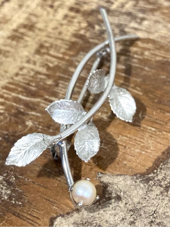 Vintage Sterling Silver Leaf Brooch • C R Co Signed • Pearl Accent - Picture 7 of 16